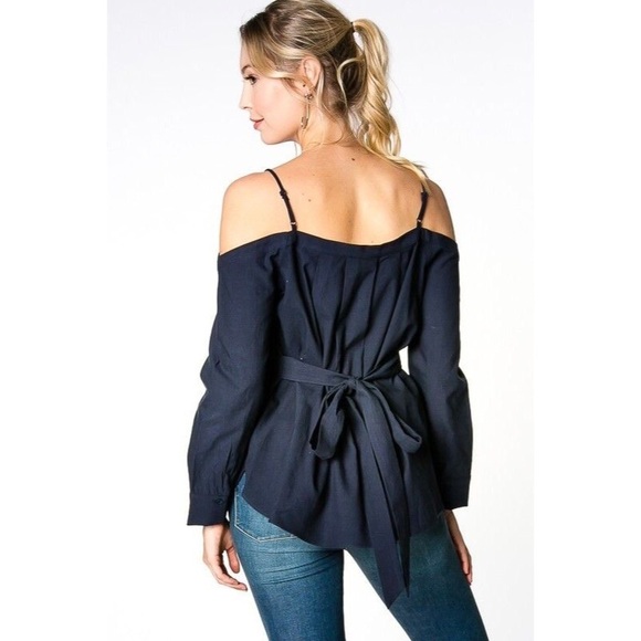 everly ⋆ tie back cold shoulder top - Picture 3 of 6